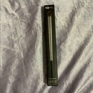 New Urban Decay Pro Eyeshadow Contour Brush E-211